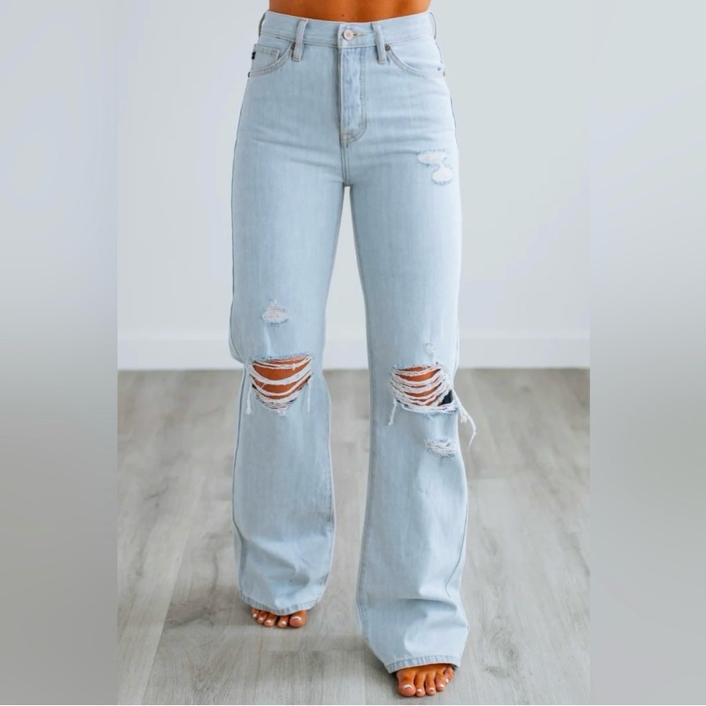 KanCan 90s Light Wash Wide Leg High Waisted Jeans